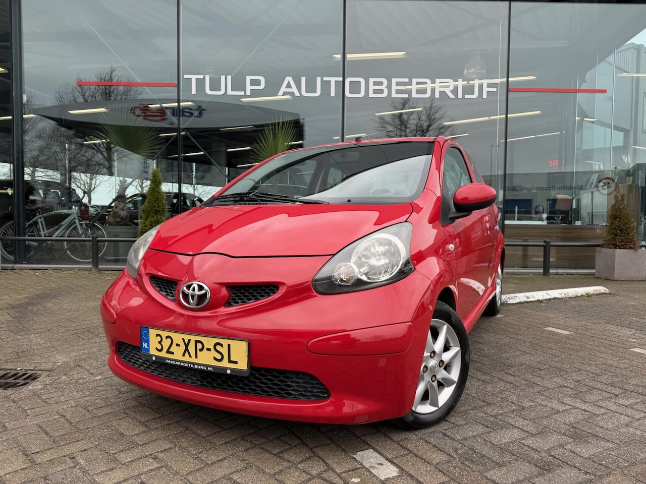 Toyota Aygo - 1.0-12V + Airco Radio/CD Betaalbaar&Betrouwbaar - AutoWereld.nl