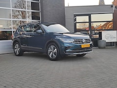 Volkswagen Tiguan - 1.4 BlueMotion Technology Elegance Hybrid| Trekhaak, Apple Car Play, Stoel + Stuur verwarm