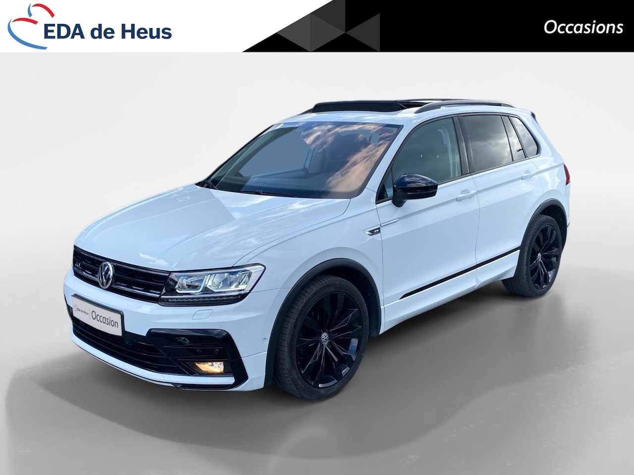 Volkswagen Tiguan - 1.5 TSI ACT Highline Business R | Automaat | Panorama Dak | Camera | Stoel/Stuurverwarming - AutoWereld.nl