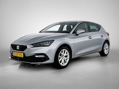 SEAT Leon - 1.0 eTSI Style Business Intense | Trekhaak | Navi | Clima |