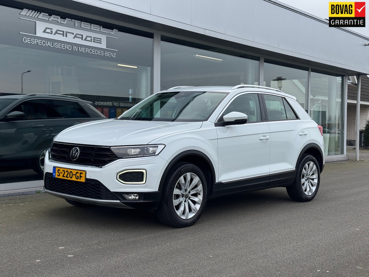 Volkswagen T-Roc - 1.5 TSI Sport automaat ,trekhaak , Apple-carplay , - AutoWereld.nl