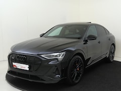 Audi e-tron Sportback - 55 quattro S edition 95 kWh | SoH 100% | Panoramadak | Trekhaak | Luchtvering | 360 camera