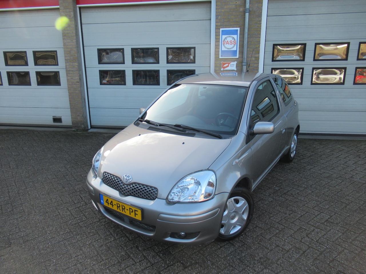Toyota Yaris - 1.0 VVT-i S-Line 36.000 KM 2e EIGENAAR - AutoWereld.nl