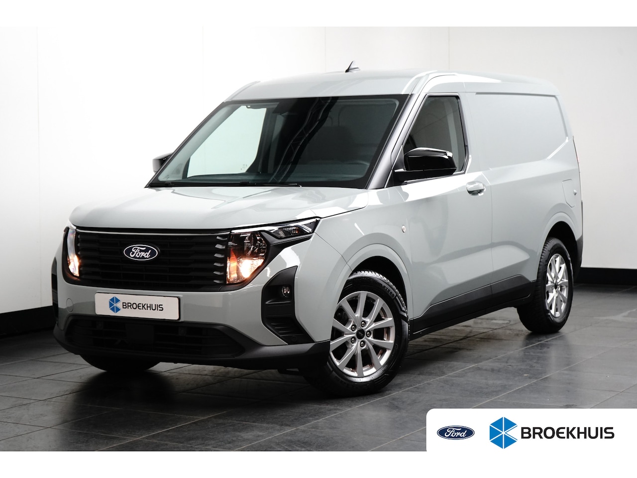 Ford Transit Courier - 1.5 EcoBlue Limited | Achteruitrijcamera | Lichtmetalen velgen 10-spaaks 16" | Parkeersens - AutoWereld.nl