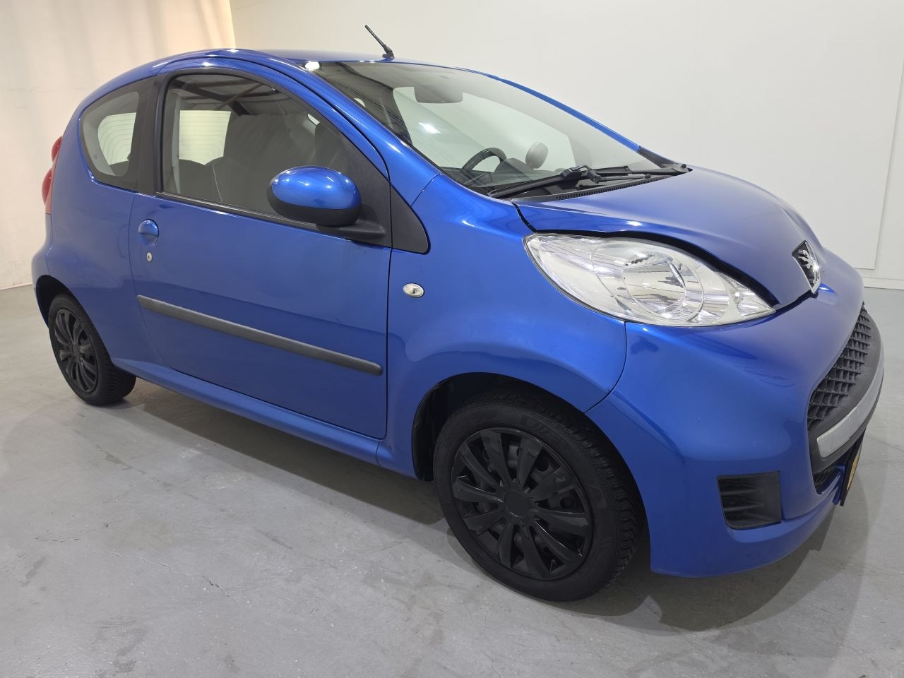 Peugeot 107 - 1.0-12V XR 3.Drs Bjr.2009 - AutoWereld.nl