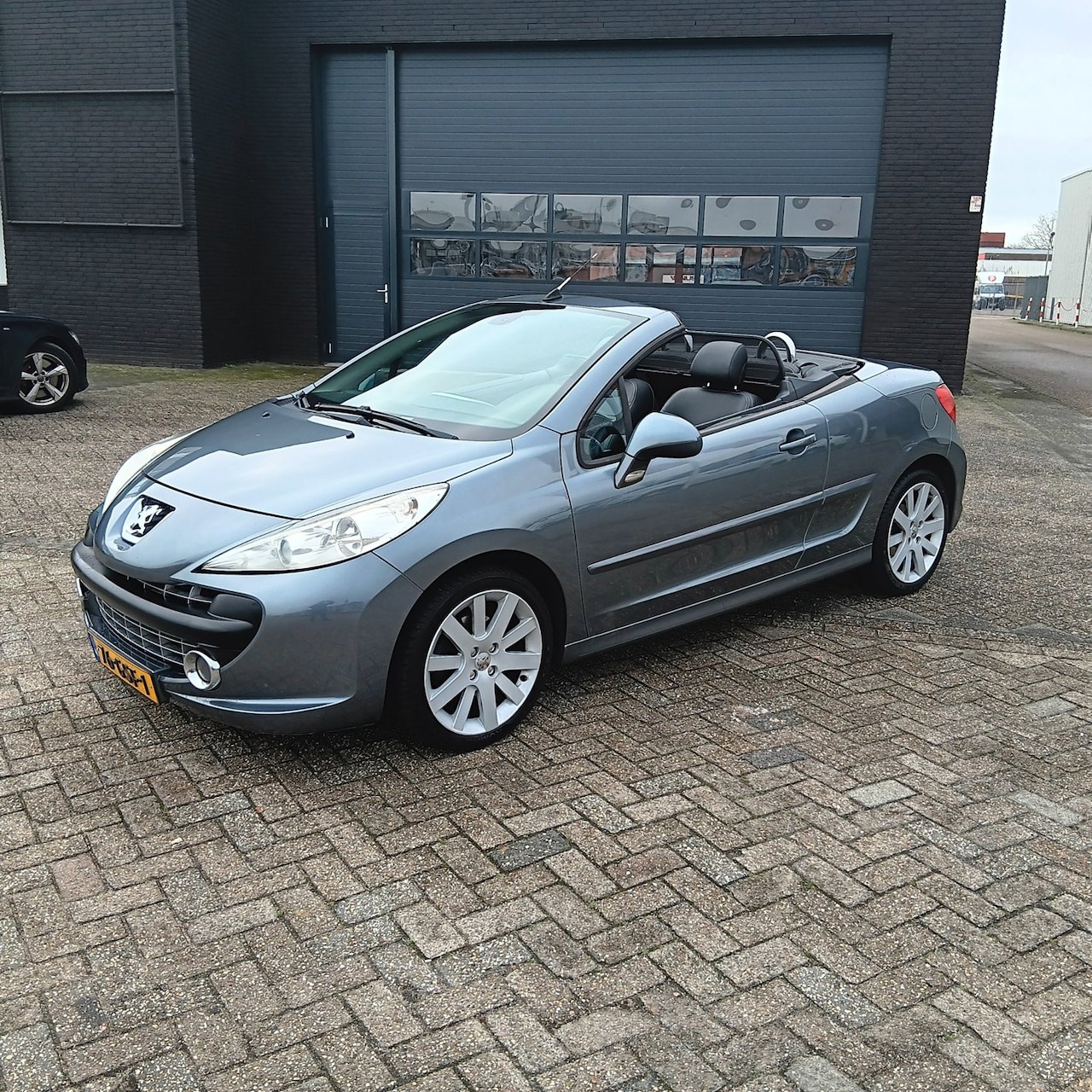 Peugeot 207 CC - 1.6-16V T Féline 1.6-16V T Féline - AutoWereld.nl