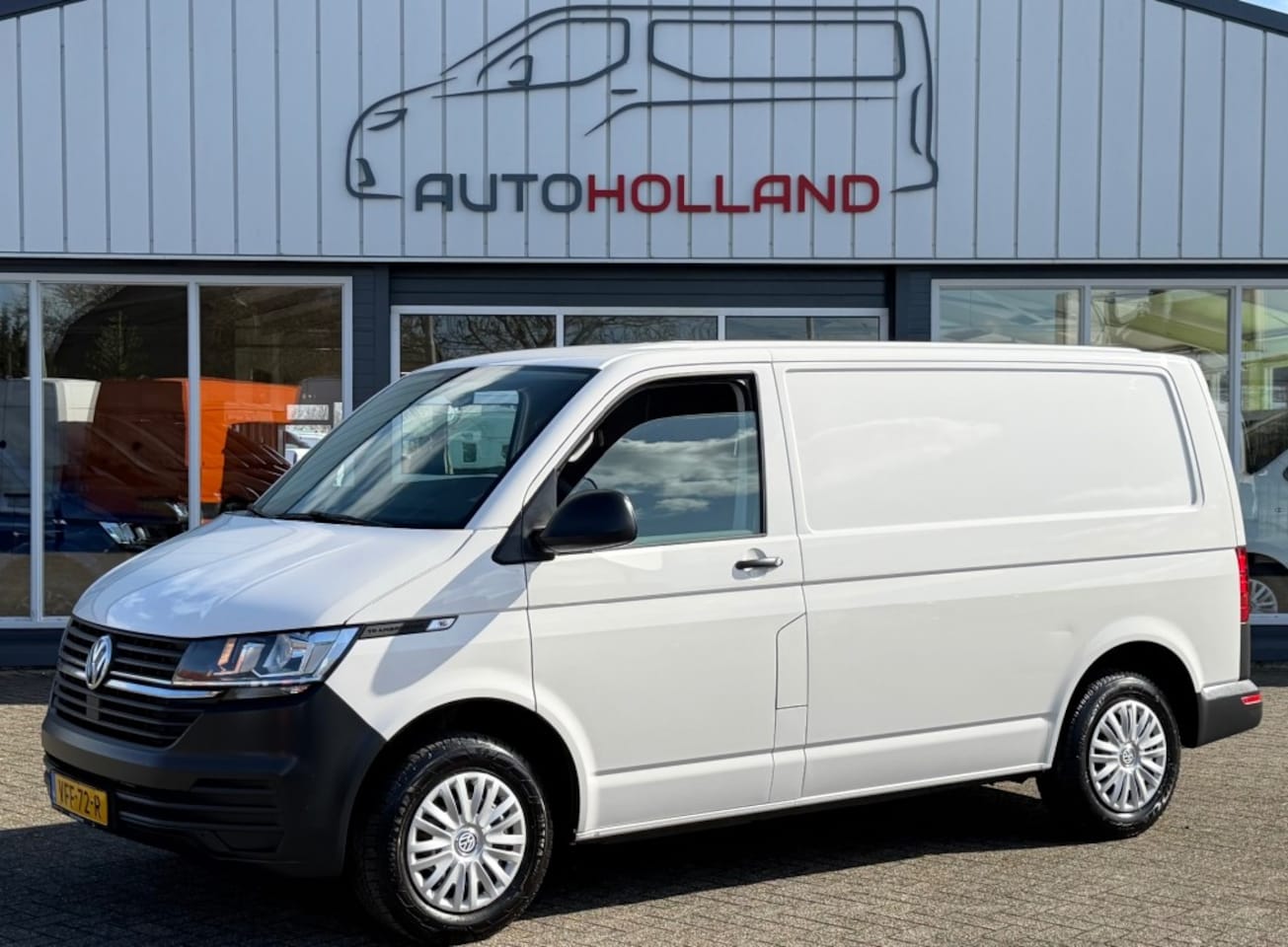 Volkswagen Transporter - 2.0 TDI 66KW 90PK EURO 6 AIRCO/ CRUISE CONTROL/ STANDKACHEL/ 100% DEALERONDERHOUDEN - AutoWereld.nl