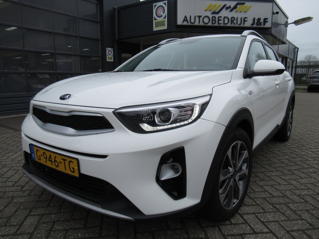 Kia Stonic - 1.0 T-GDi DynamicLine / NAV / Carplay / Camera / Cruise Control - AutoWereld.nl