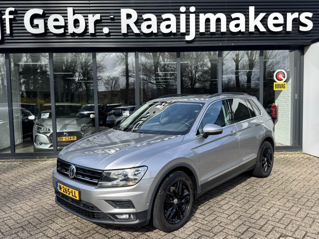 Volkswagen Tiguan - 1.4 TSI ACT Comfortline*Leder*Panoramadak*AHK*EXPORT/EX.BPM* - AutoWereld.nl