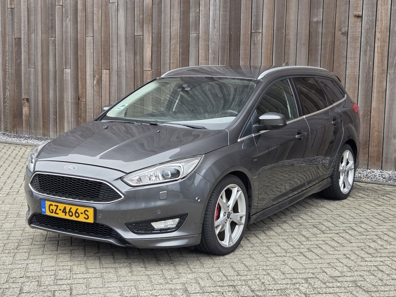 Ford Focus Wagon - 1.0 Titanium Edition 1.0 Titanium Edition - AutoWereld.nl