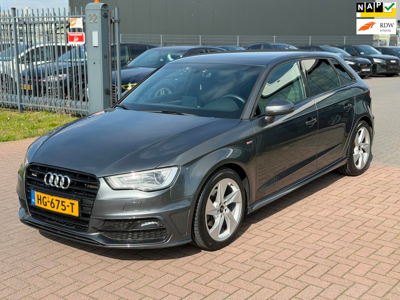 Audi A3 Sportback - 1.4 TFSI CoD Ambition Sport Edition S-Tronic Zeer netjes! - AutoWereld.nl