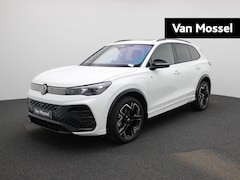 Volkswagen Tiguan - 1.5 eHybrid R-Line Edition 272 PK| Panoramadak | Trekhaak | Lederen Stoelen Met Geheugen |
