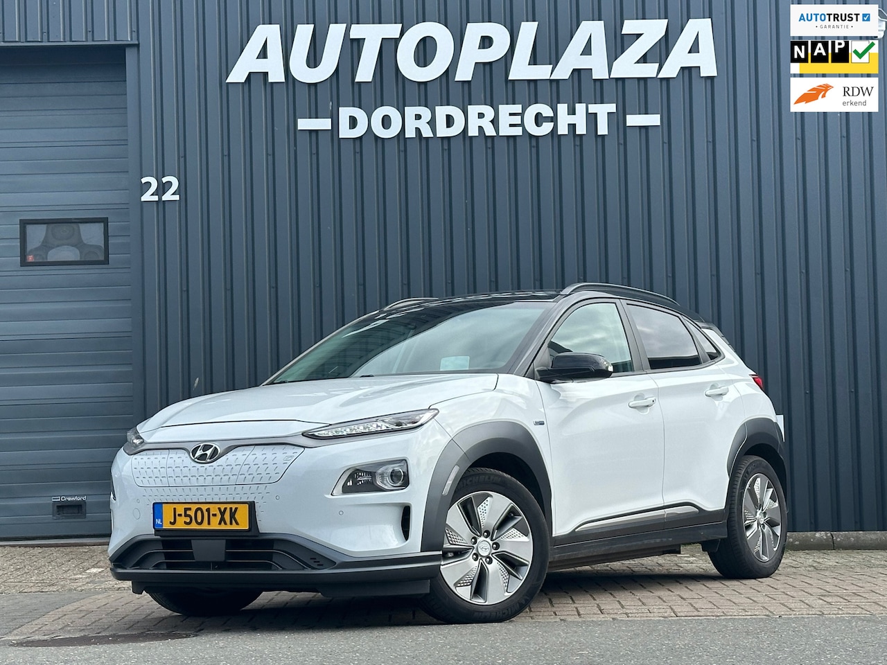 Hyundai Kona Electric - EV Premium 64 kWh | FACE 3 | WARMTEPOMP \SOH 100% - AutoWereld.nl