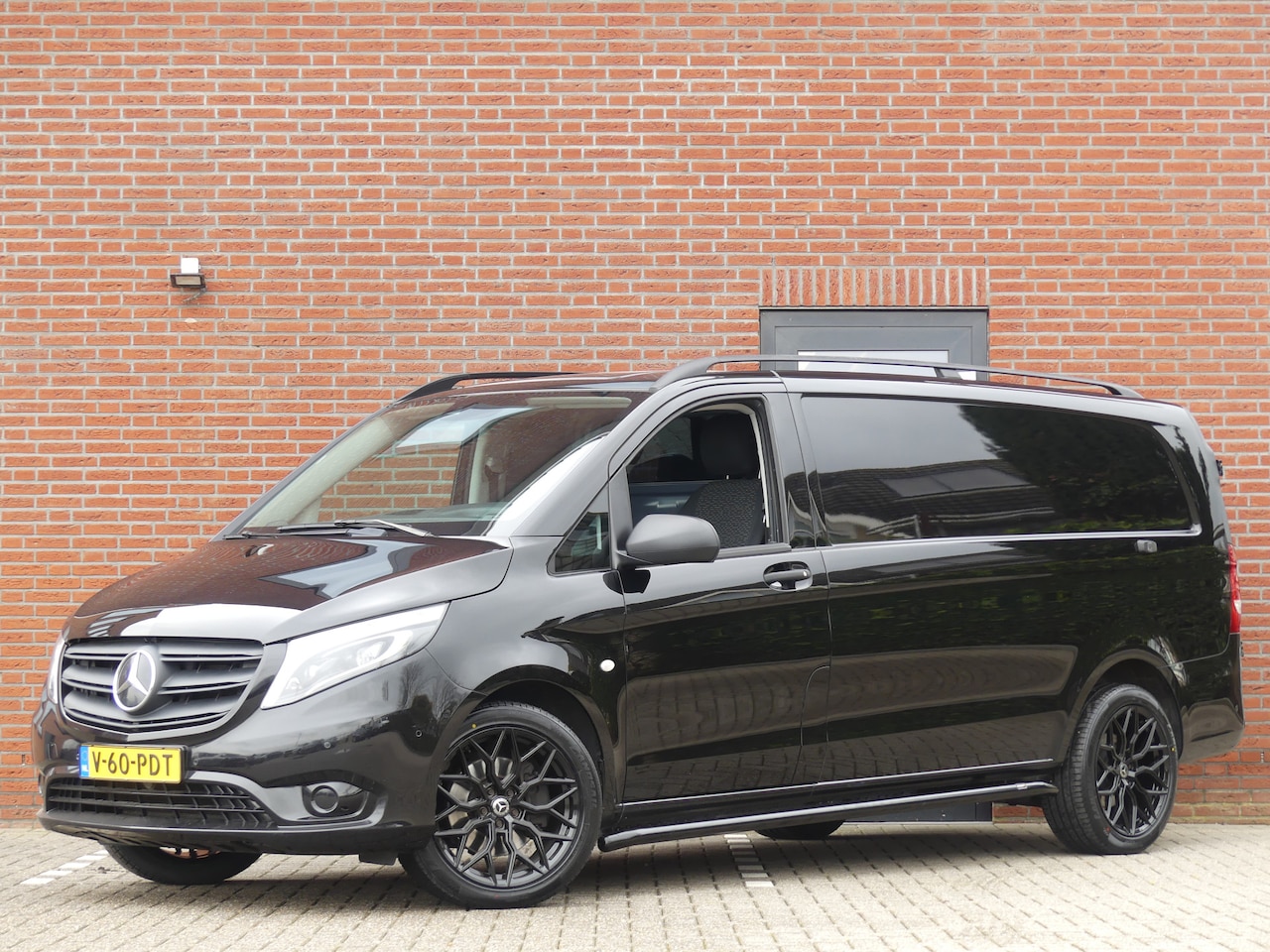 Mercedes-Benz Vito - 119 CDI Extra Lang LED/Adaptive cruise control/Camera - AutoWereld.nl