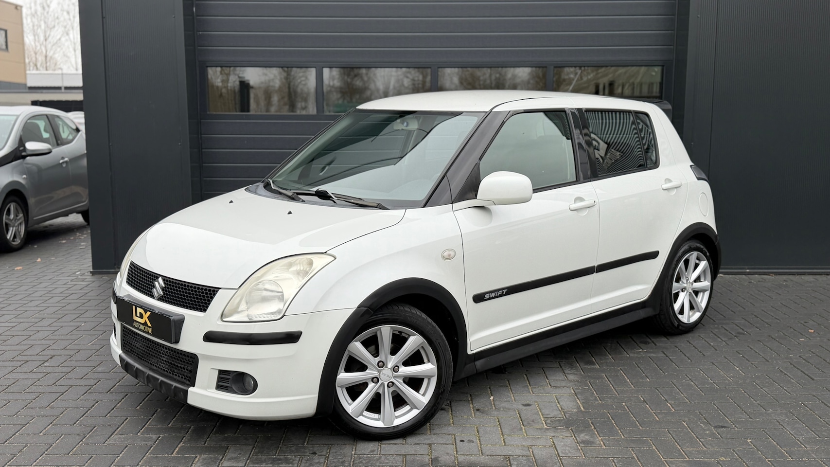 Suzuki Swift - 1.3 Shogun Airco|Elekpakket - AutoWereld.nl