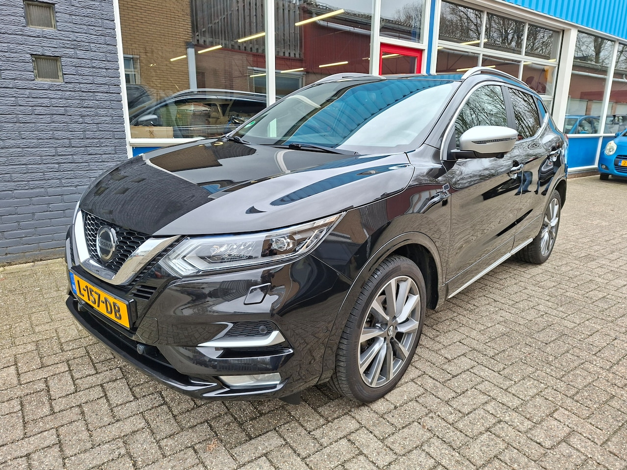 Nissan Qashqai - 1.3 DIG-T Tekna + - AutoWereld.nl