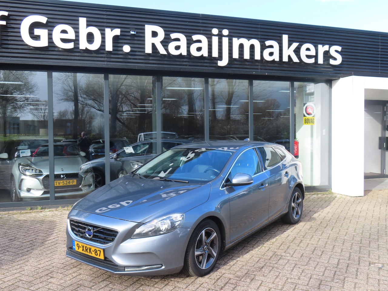 Volvo V40 - 2.0 D4 Momentum*Navi*ECC*EXPORT* - AutoWereld.nl