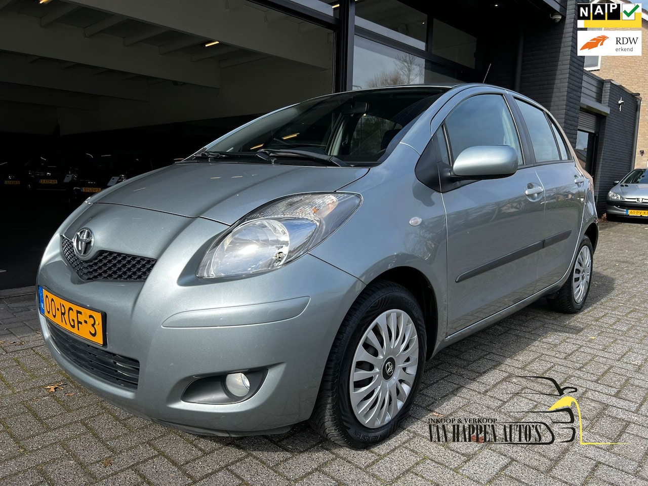 Toyota Yaris - 1.3 VVTi Aspiration 1.3 VVTi Aspiration / Automaat - AutoWereld.nl