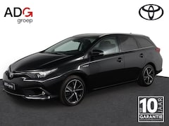 Toyota Auris - 1.8 Hybrid Executive | Trekhaak | Parkeersensoren | Stoelverwarming | Cruise-Control | Pan