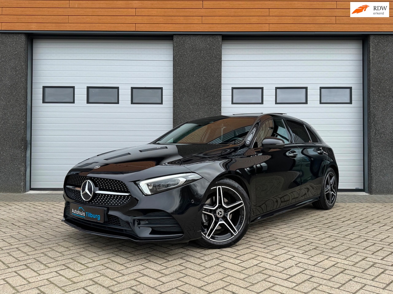 Mercedes-Benz A-klasse - 200 AMG Pano Night Sfeer Camera 360' Keyless - AutoWereld.nl