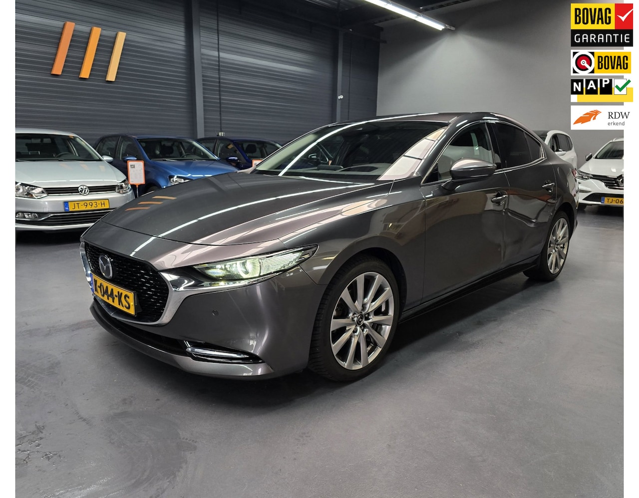 Mazda 3 - 2.0 e-SkyActiv-X M Hybrid 180 Luxury LEDER LED HEADUP CARPLAY - AutoWereld.nl
