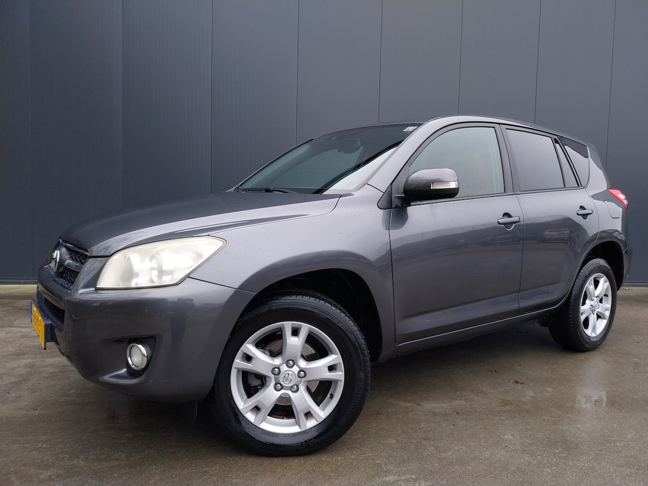 Toyota RAV4 - 2.0 VVTi AUTOMAAT Dynamic 4X4 ECC LEER NAVI TREKHAAK CRUISE 4WD - AutoWereld.nl