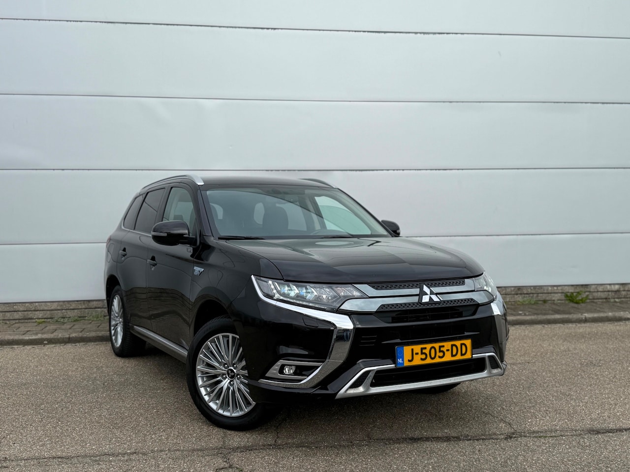 Mitsubishi Outlander - 2.4 PHEV Pure+ (bj 2020) FULL-LED|CAM|INCL.BTW|NW MODEL|CARPLAY - AutoWereld.nl