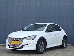 Peugeot e-208 - EV 50kWh 136pk Allure 3 Fase | Navigatie | Climate control | Voorverwarming | DAB | All se