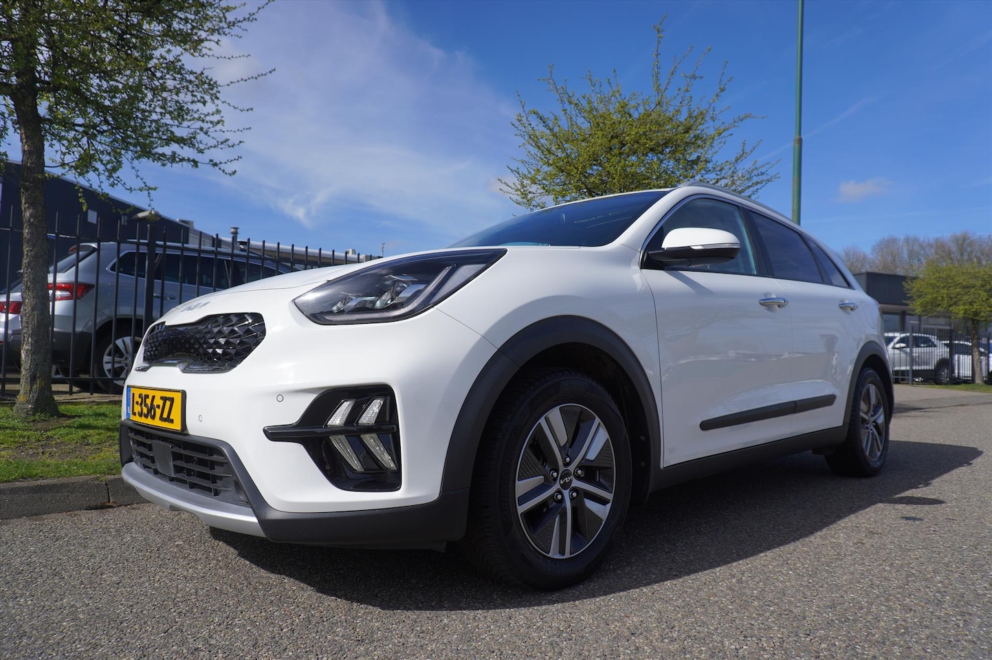 Kia Niro - 1.6 GDi Hybrid 141pk DCT6 ExecutiveLine Navigatie Leder - AutoWereld.nl