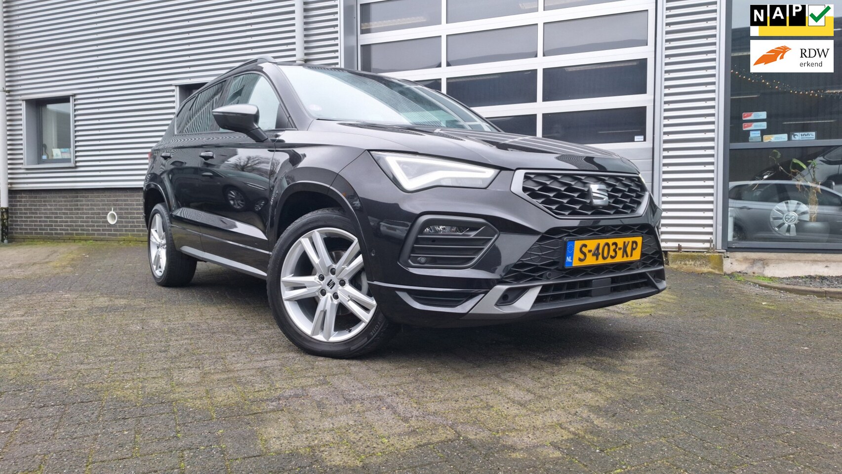 SEAT Ateca - 1.5 TSI FR Business Intense/Panoramadak/Trekhaak/Camera/Enz - AutoWereld.nl