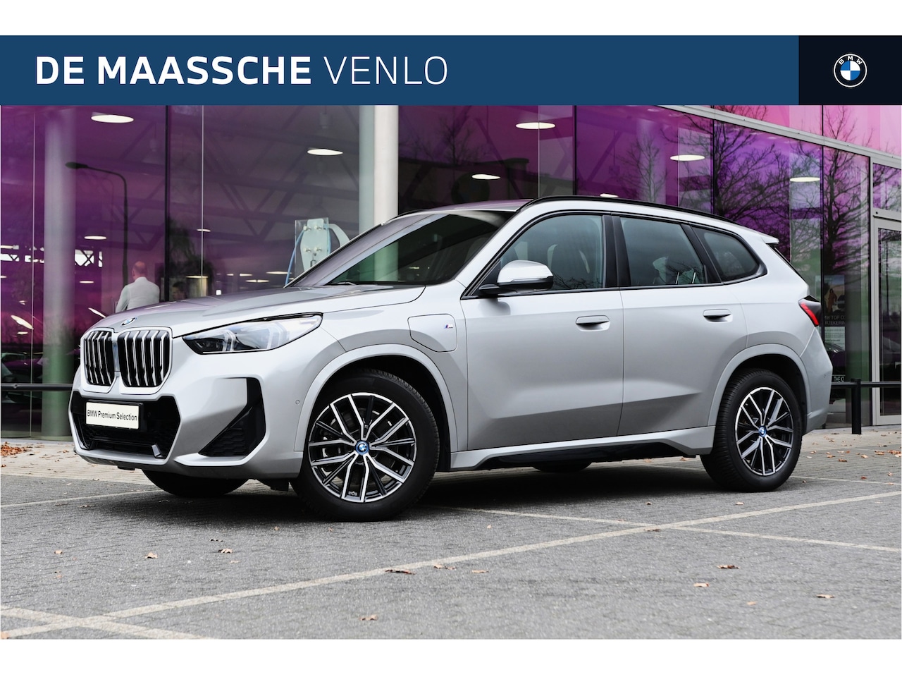 BMW X1 - xDrive25e M Sport Automaat / Sportstoelen / Comfort Access / Achteruitrijcamera / M Adapti - AutoWereld.nl