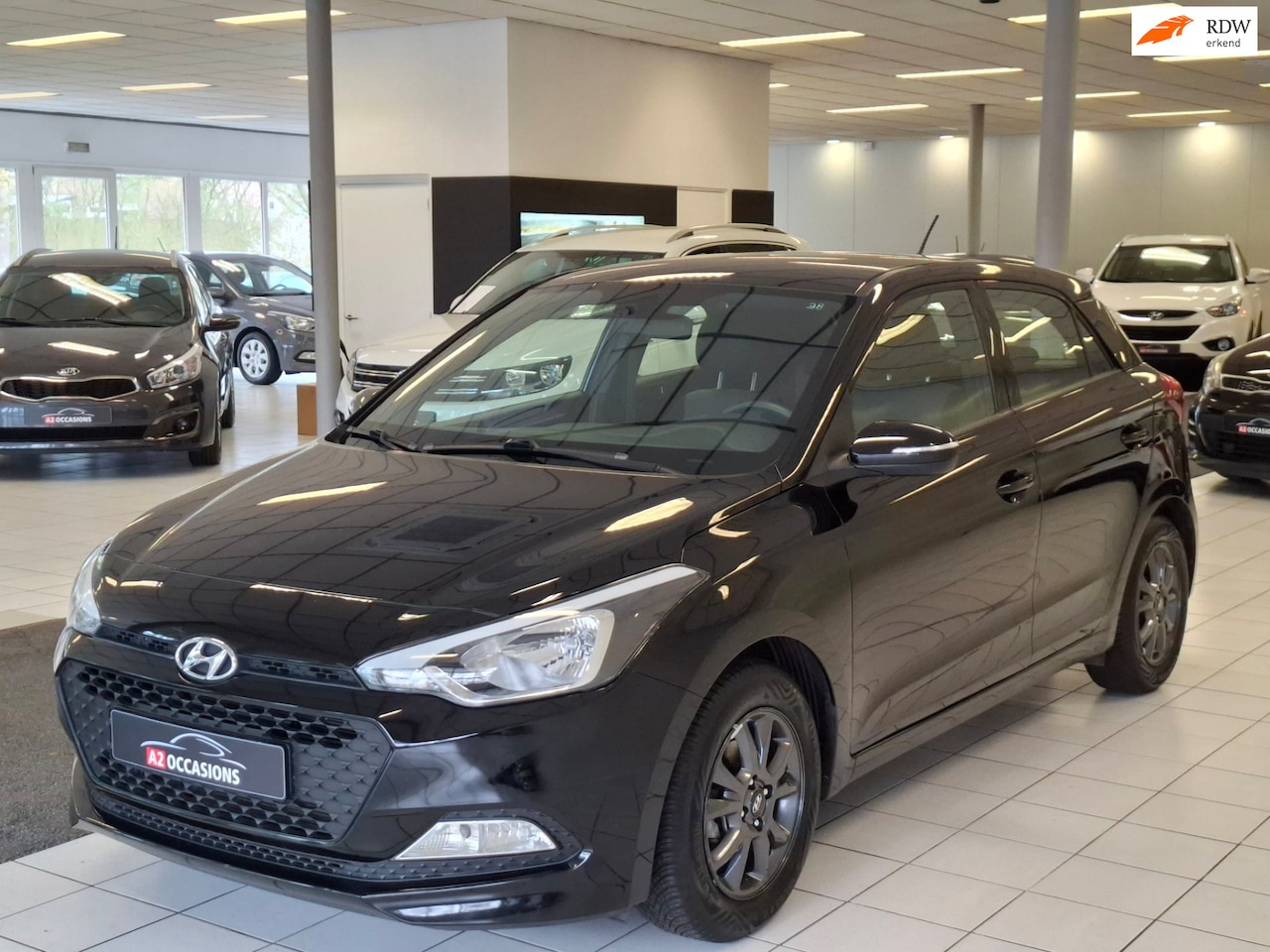 Hyundai i20 - 1.2 (4 Cil) Bluetooth/Stoel+Stuurverw/All Season banden - AutoWereld.nl