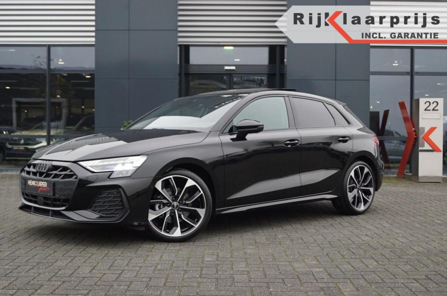 Audi A3 Sportback - Sportback 35 TFSI S-Tronic S-Line facelift/ Leer ruitmotief/ Panodak/ 19 Inch LM/Camera - AutoWereld.nl