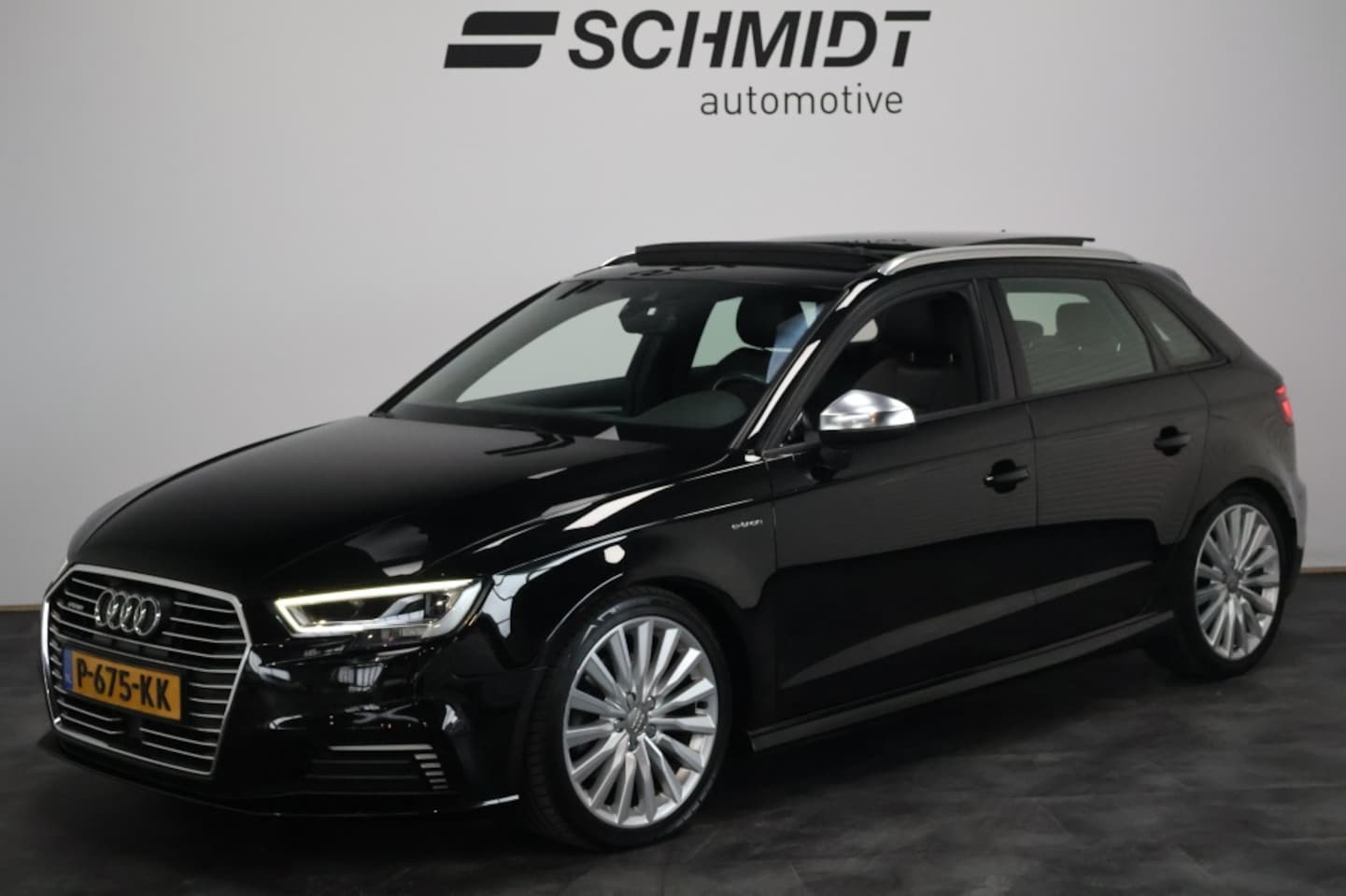 Audi A3 Sportback - 1.4 e-tron Sport Plus+ 204pk | Panoramadak | S Line | Carplay - AutoWereld.nl