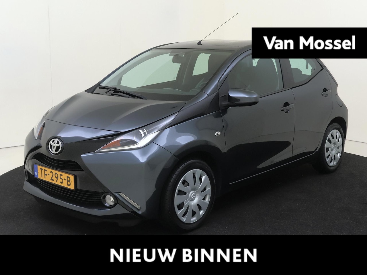 Toyota Aygo - 1.0 VVT-i x-nav | airco |Apple Carplay/Android | navigatiesysteem | - AutoWereld.nl