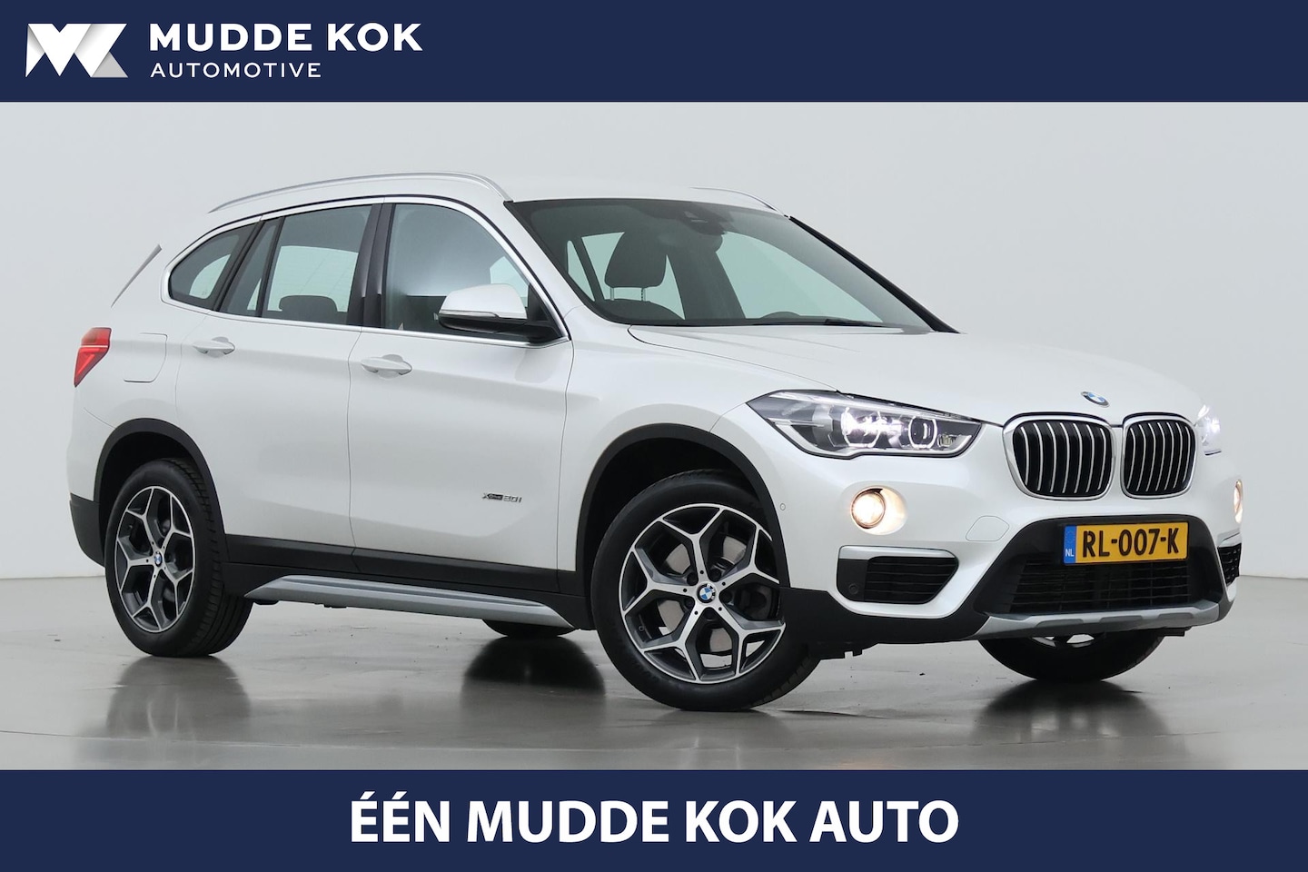 BMW X1 - xDrive20i High Executive | Aut | Leder | Head-Up | Camera | Stoelverwarming - AutoWereld.nl