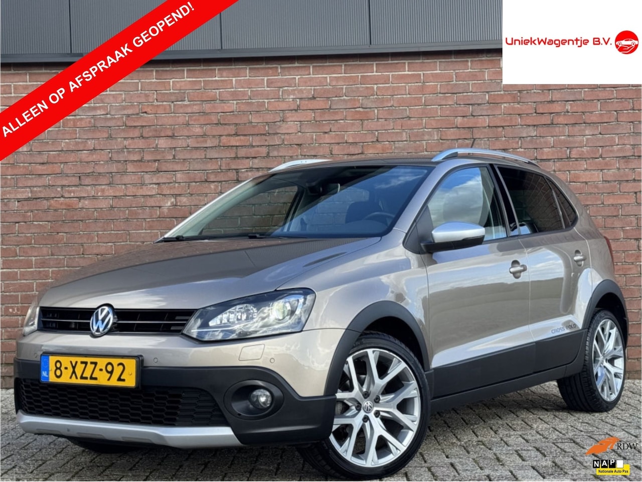 Volkswagen Polo - 1.2 TSI CROSS | NL-AUTO! | NAVI! | CLIMA! - AutoWereld.nl