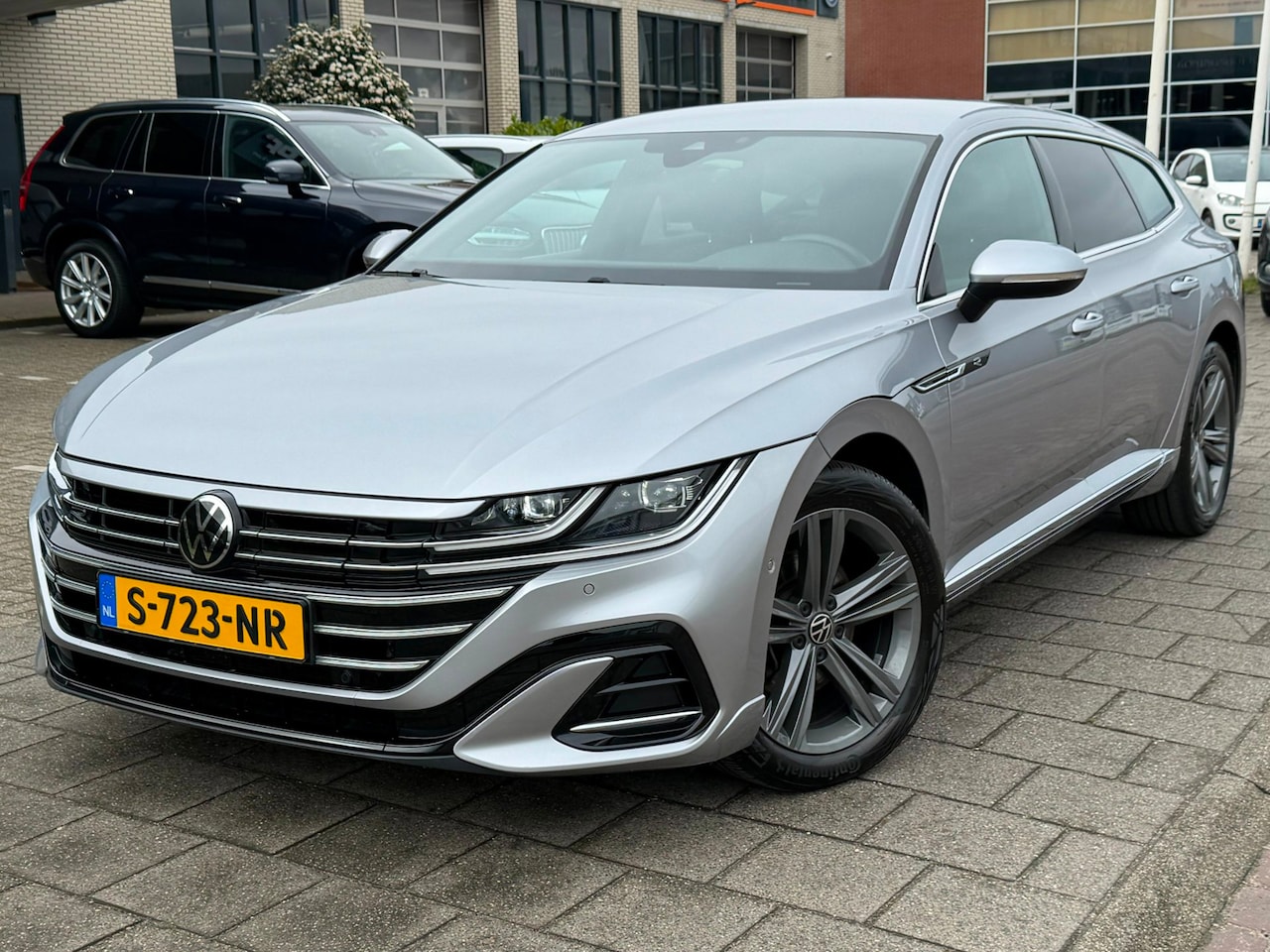 Volkswagen Arteon Shooting Brake - 1.4 TSI eHybrid R-Line Business 1.4 TSI eHybrid R-Line Business+ - AutoWereld.nl