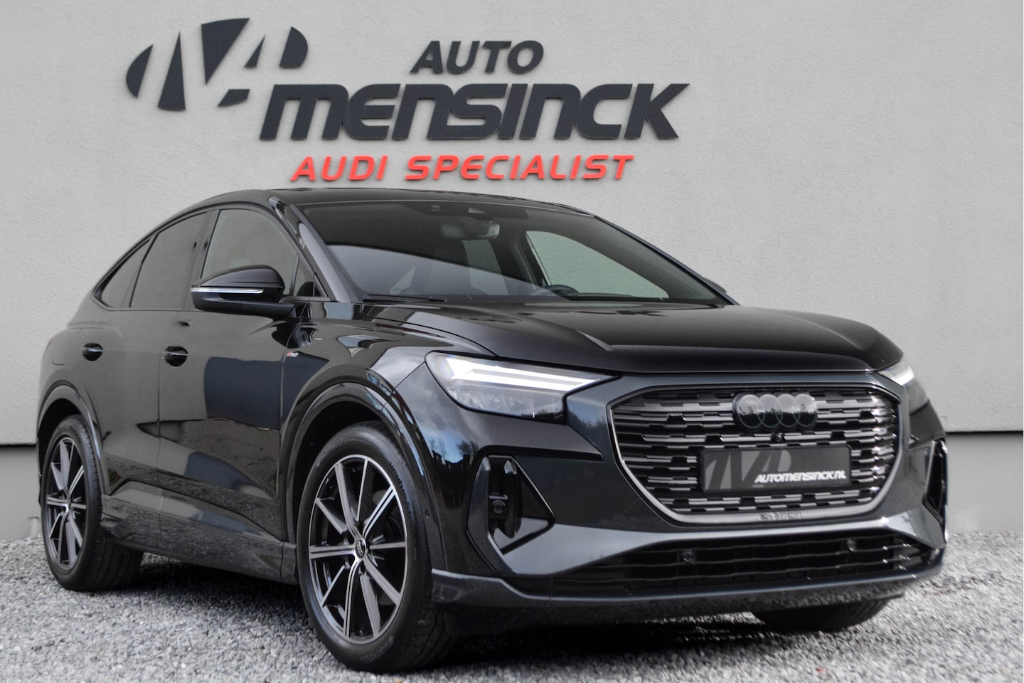 Audi Q4 Sportback e-tron - 35 / 2x S-line/ Head-Up Display/ Adaptive Cruise Control/ Panoramadak - AutoWereld.nl