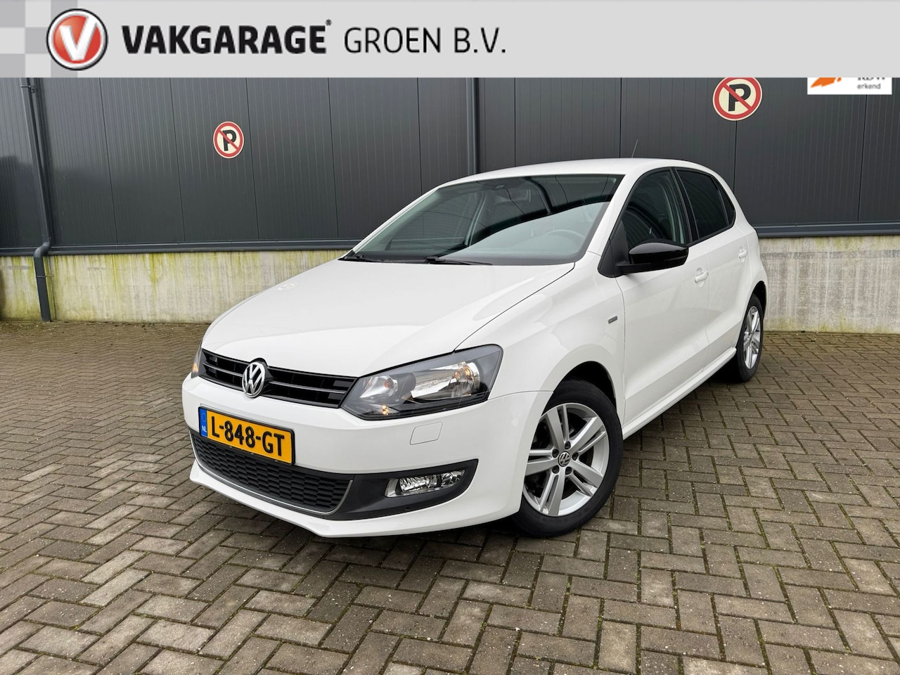 Volkswagen Polo - 1.4-16V Highline Match / airco / cruise / stoelverw. / l.m. velgen / afn. trekhaak ! - AutoWereld.nl
