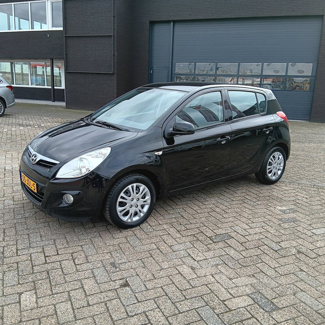 Hyundai i20 - 1.2i DynamicVersion 1.2i DynamicVersion - AutoWereld.nl