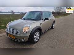 MINI Cooper - 1.6 Business Line/Airco/Leder/Navi