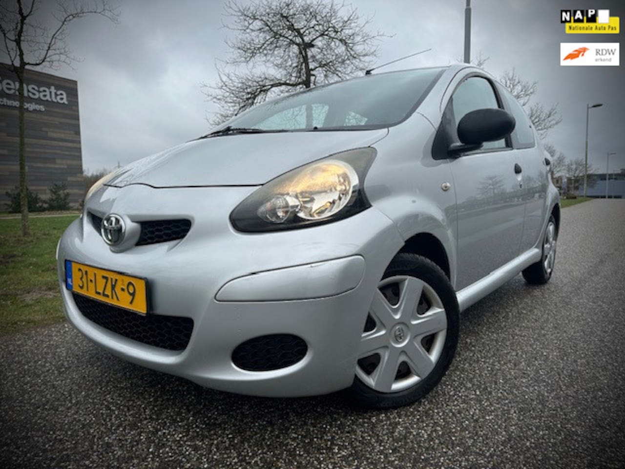 Toyota Aygo - 1.0-12V Access 1.0-12V Access, 5 DEURS, AIRCO, NIEUWE APK, NAP - AutoWereld.nl