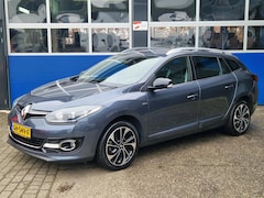 Renault Mégane Estate - 1.2 TCe Bose / Trekhaak / Camera / Cruise control / ECC / Parkeersensoren / Bluetooth / Ke