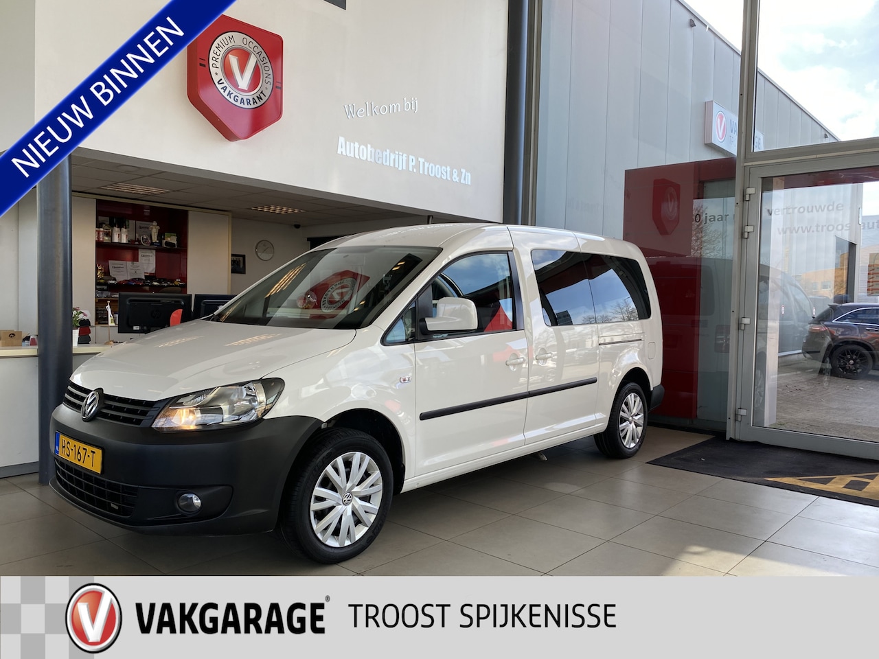 Volkswagen Caddy Maxi - 1.6 TDI,Dealeronderhouden,5 Zits,Aangepast Voor Rolstoelauto of Scootmobiel Vervoer,Uitkla - AutoWereld.nl