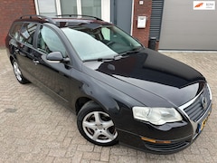 Volkswagen Passat Variant - 1.6 FSI / Clima / Cruise / NAP / LM