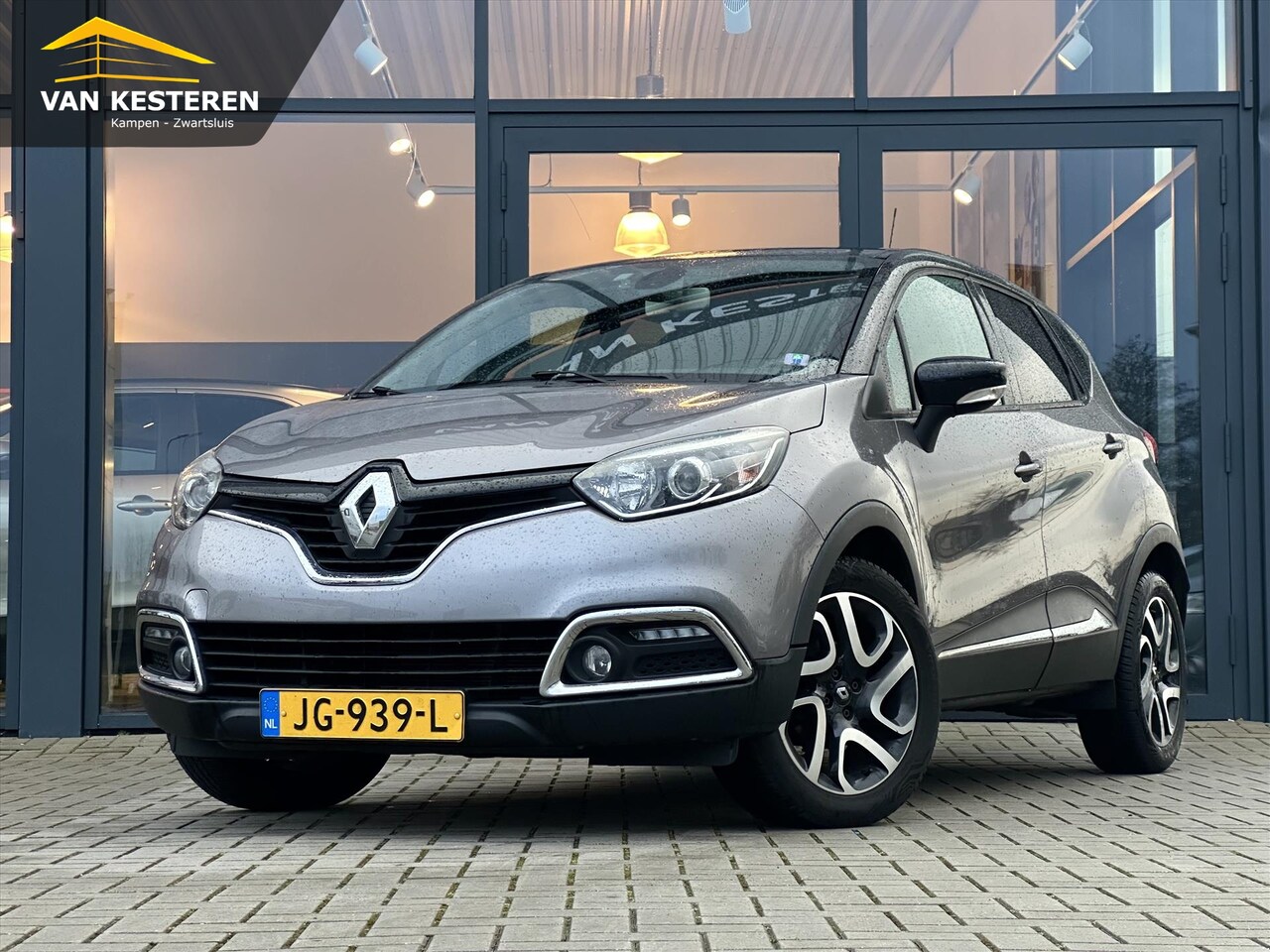Renault Captur - TCe 90 Dynamique Trekhaak / Camera / All Season / Armsteun - AutoWereld.nl