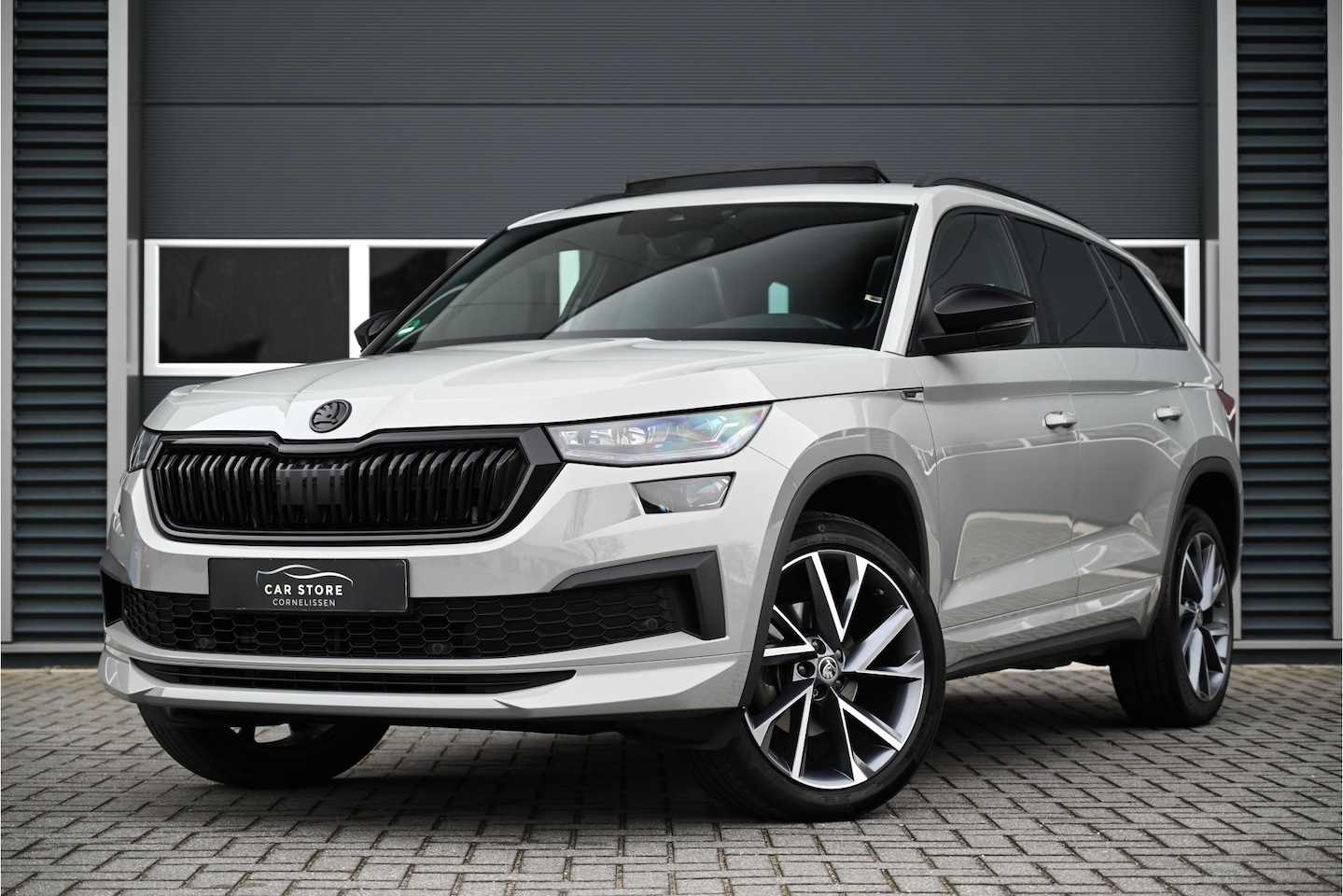 Skoda Kodiaq - 1.5 TSI SPORTLINE / PANO / LED / MEMORY / CAMERA / NL AUTO / FABRIEKSGARANTIE T/M 07-2027 - AutoWereld.nl