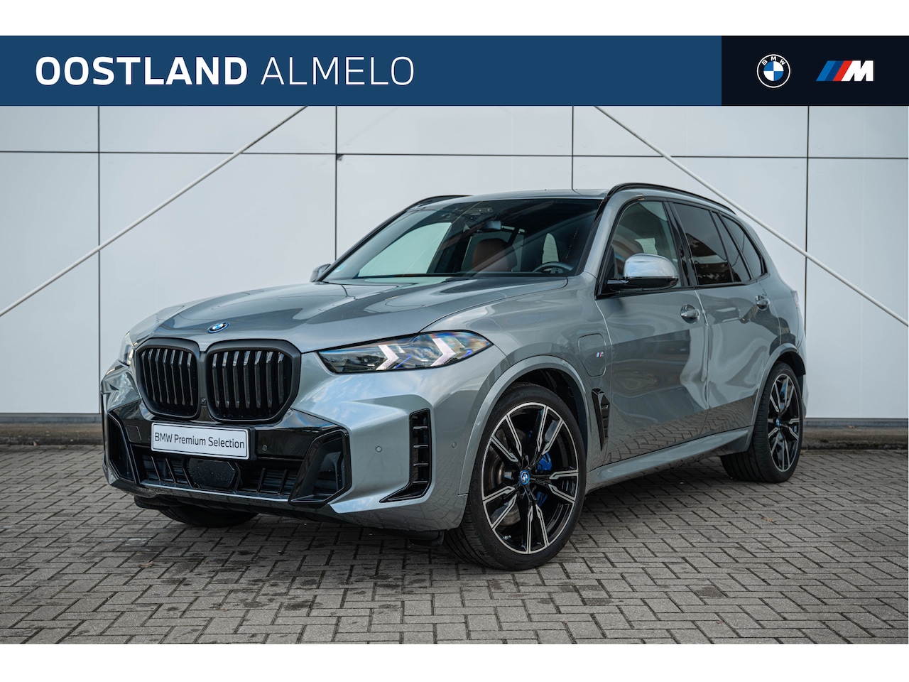BMW X5 - xDrive50e High Executive M Sport Automaat / Panoramadak / Trekhaak / Soft-Close / Stoelven - AutoWereld.nl