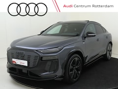Audi Q6 Sportback e-tron - edition performance 100 kWh | Panoramadak | Trekhaak | Display passagierszijde | 360 camer